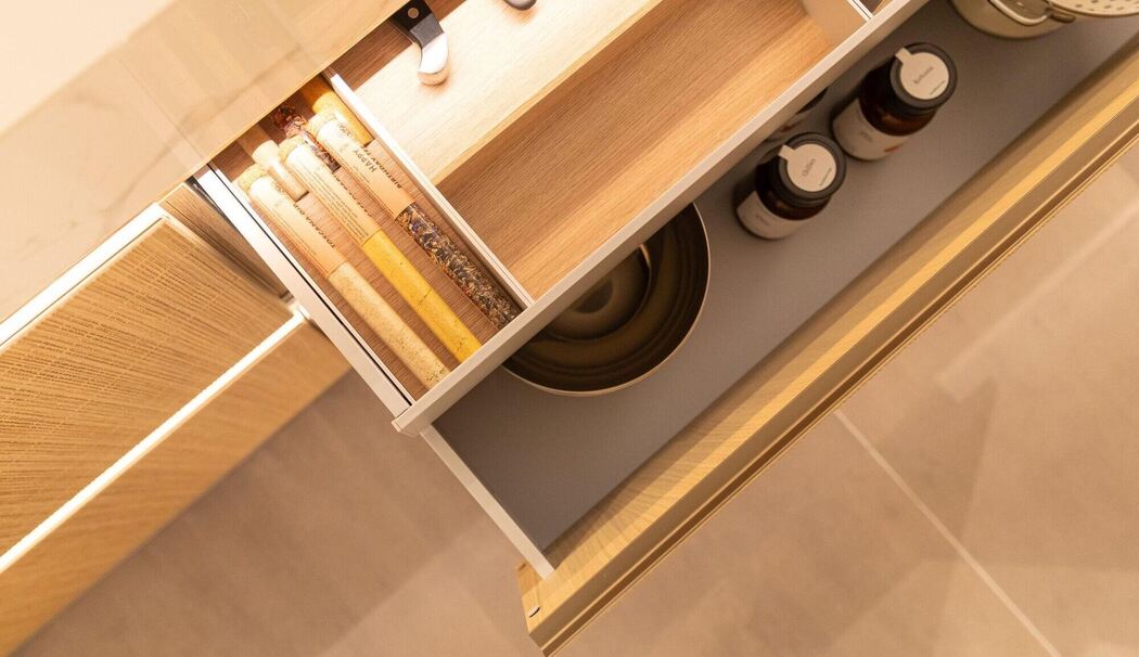 Stauraum in einer Küchenschublade