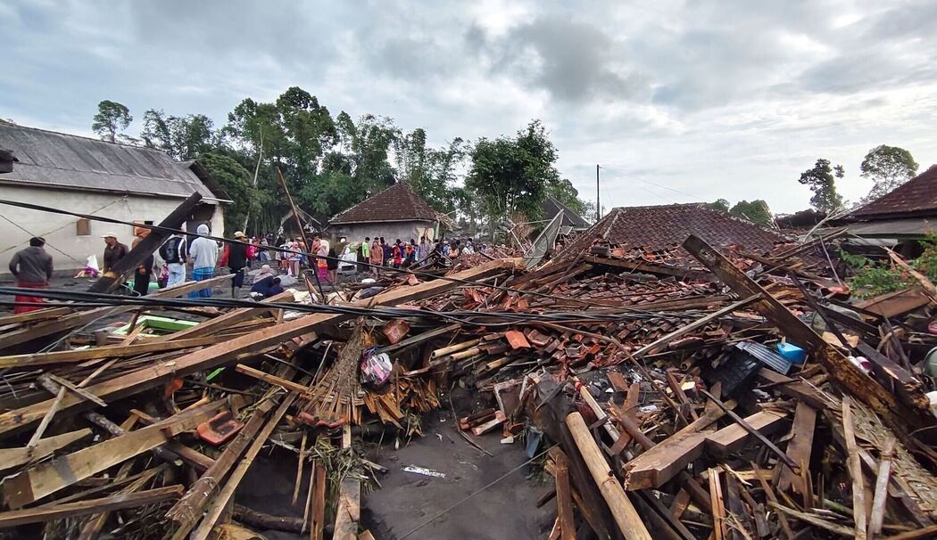 Vulkan Semeru in Indonesien ausgebrochen Vulkan Semeru in Indonesien ausgebrochen