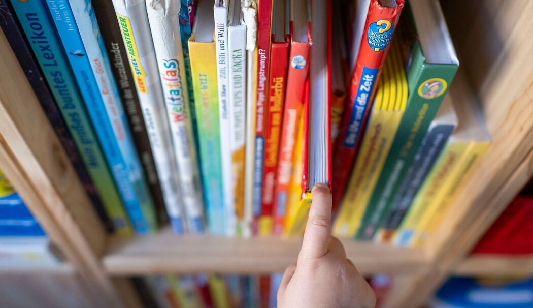 Illustration - Vorlesen Illustration - Vorlesen