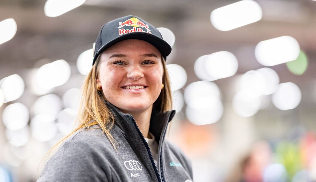 Emma Aicher bei der Einkleidung des DSV.