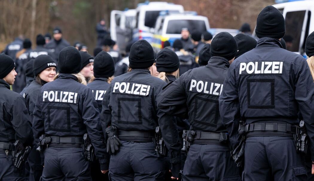 Nach dem Fund einer Frauenleiche im Wald bei München