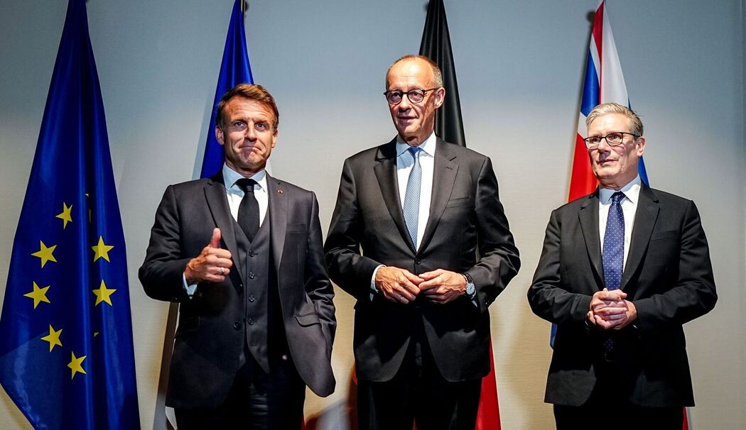 Emmanuel Macron, Friedrich Merz, Keir Starmer (l-r)