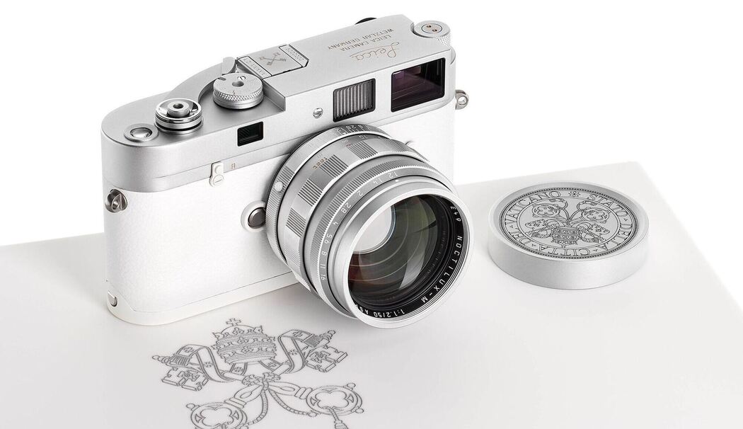 Leica-Kamera aus dem Besitz von Papst Franziskus