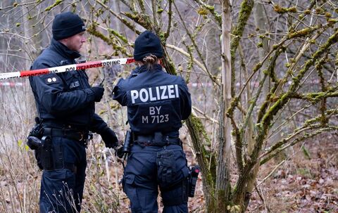 Nach dem Fund einer Frauenleiche im Wald bei München