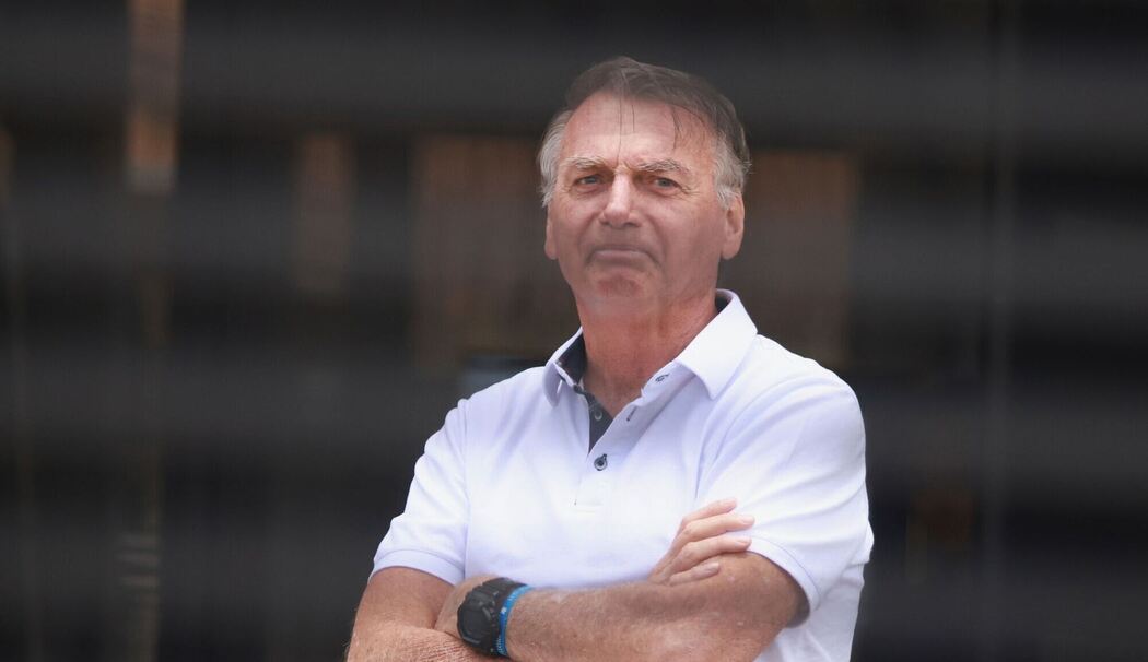 Bolsonaro erklärt Eingriff an Fußfessel mit Halluzinationen