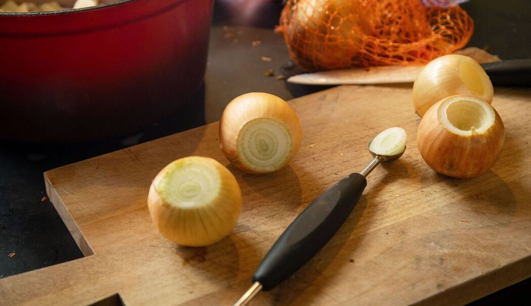 Aushöhlen der Zwiebel