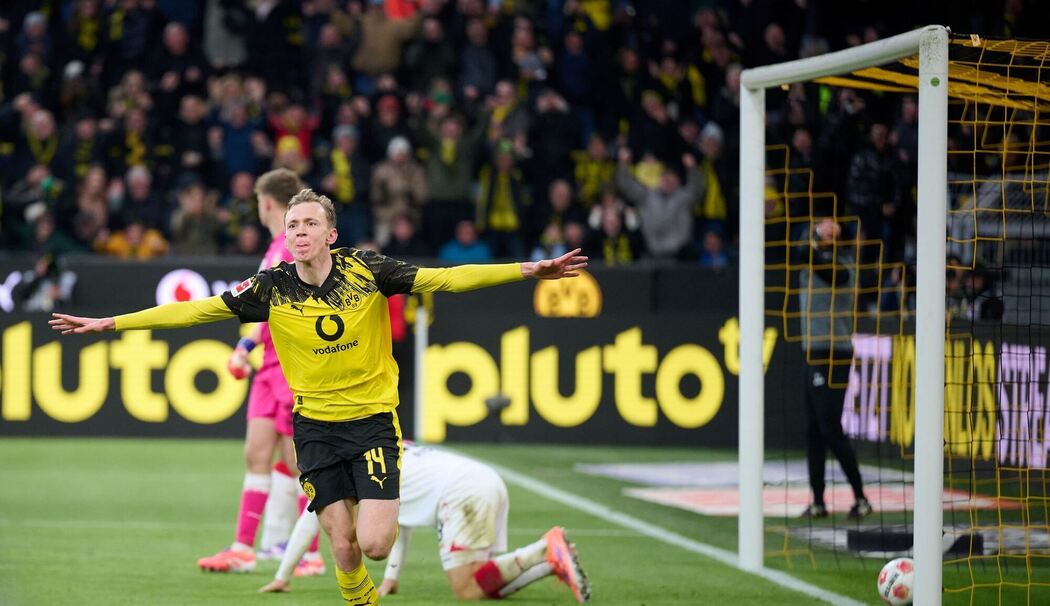 Borussia Dortmund - VfB Stuttgart Borussia Dortmund - VfB Stuttgart