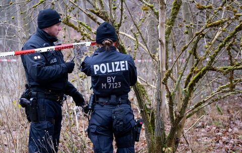 Frauenleiche im Wald bei München