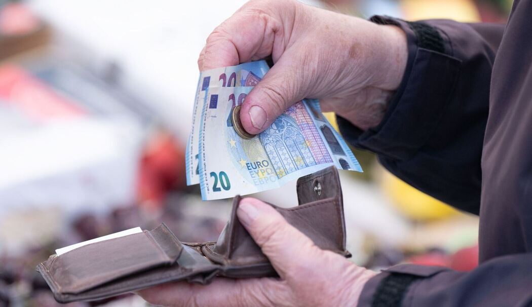 Die Löhne steigen: Beschäftigte haben mehr Geld zum Ausgeben