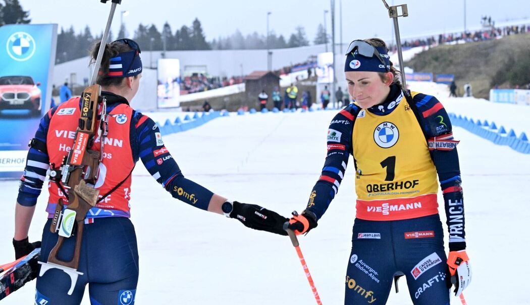 Julia Simon und Justine Braisaz-Bouchet (r)